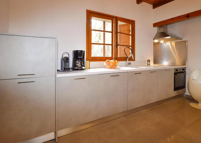 2 Bedroom Stunning In * Popolasca